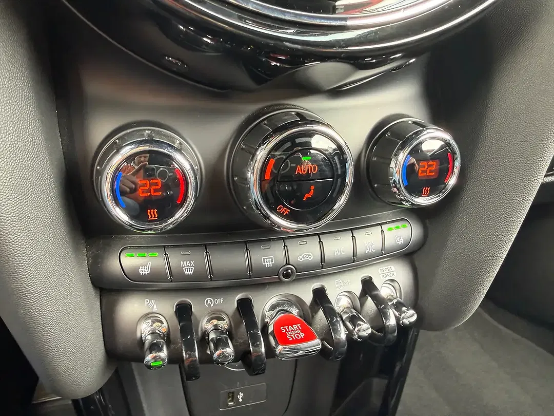 MINI One Cabrio 1.5 - Thumbnail 12