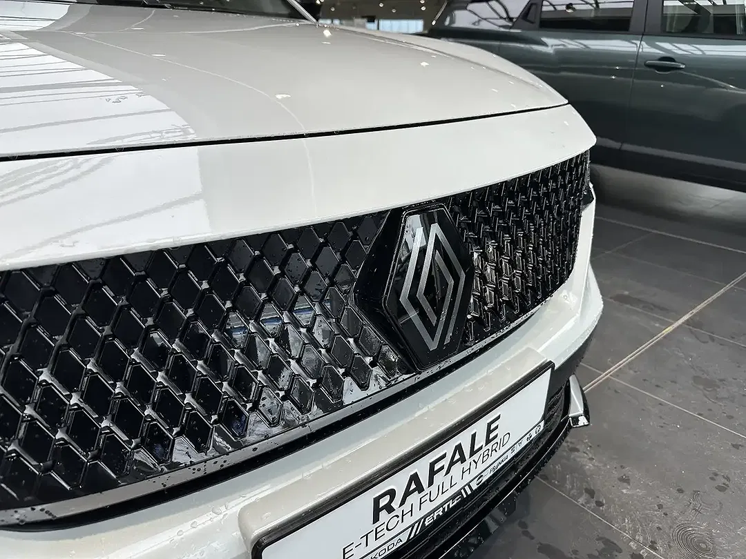 Renault Rafale Hybrid Techno - Thumbnail 6