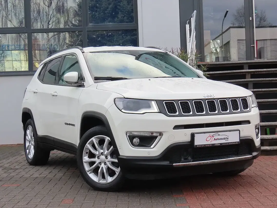Jeep Compass 1.3 GSE - foto 1