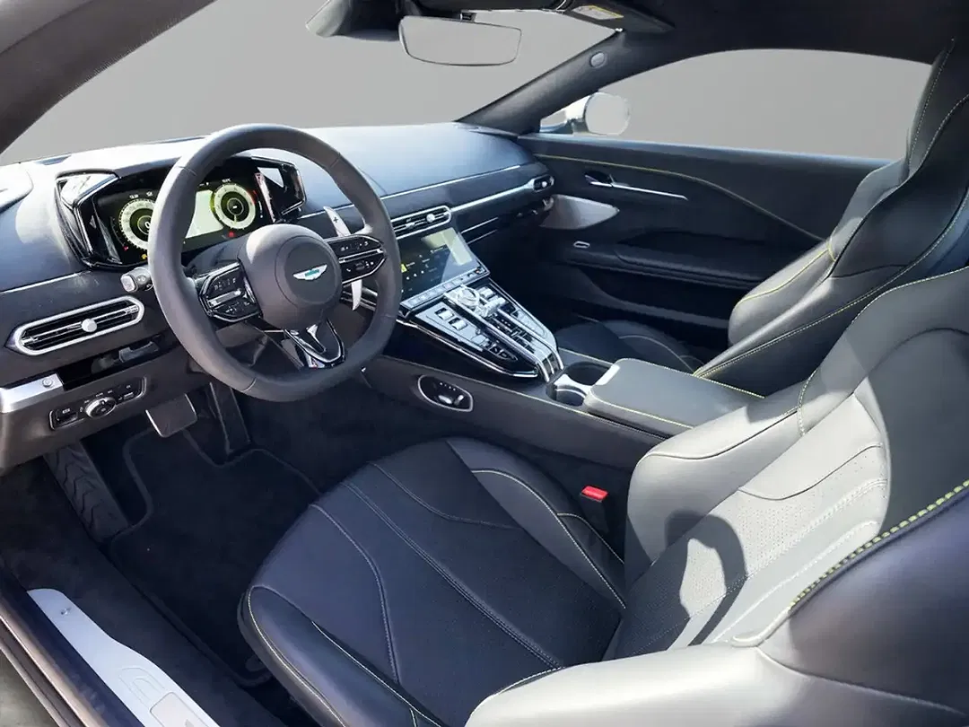 Aston Martin Vantage - Thumbnail 18