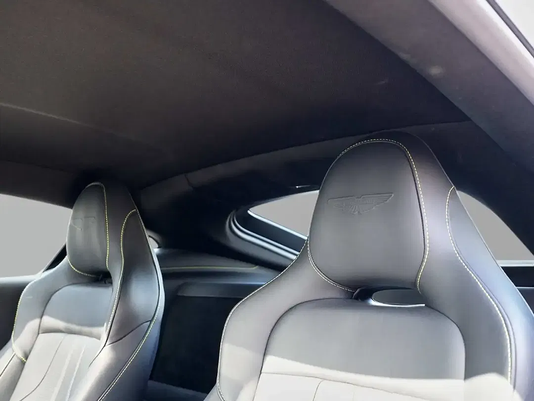 Aston Martin Vantage - Thumbnail 20