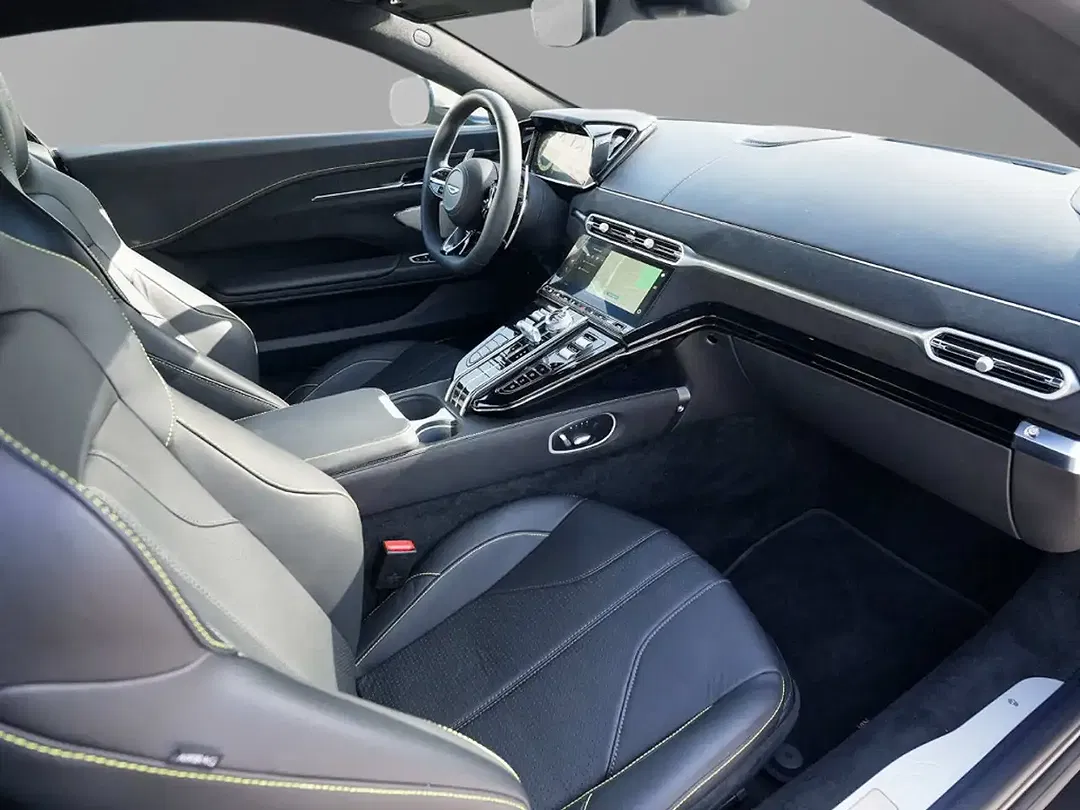 Aston Martin Vantage - Thumbnail 28