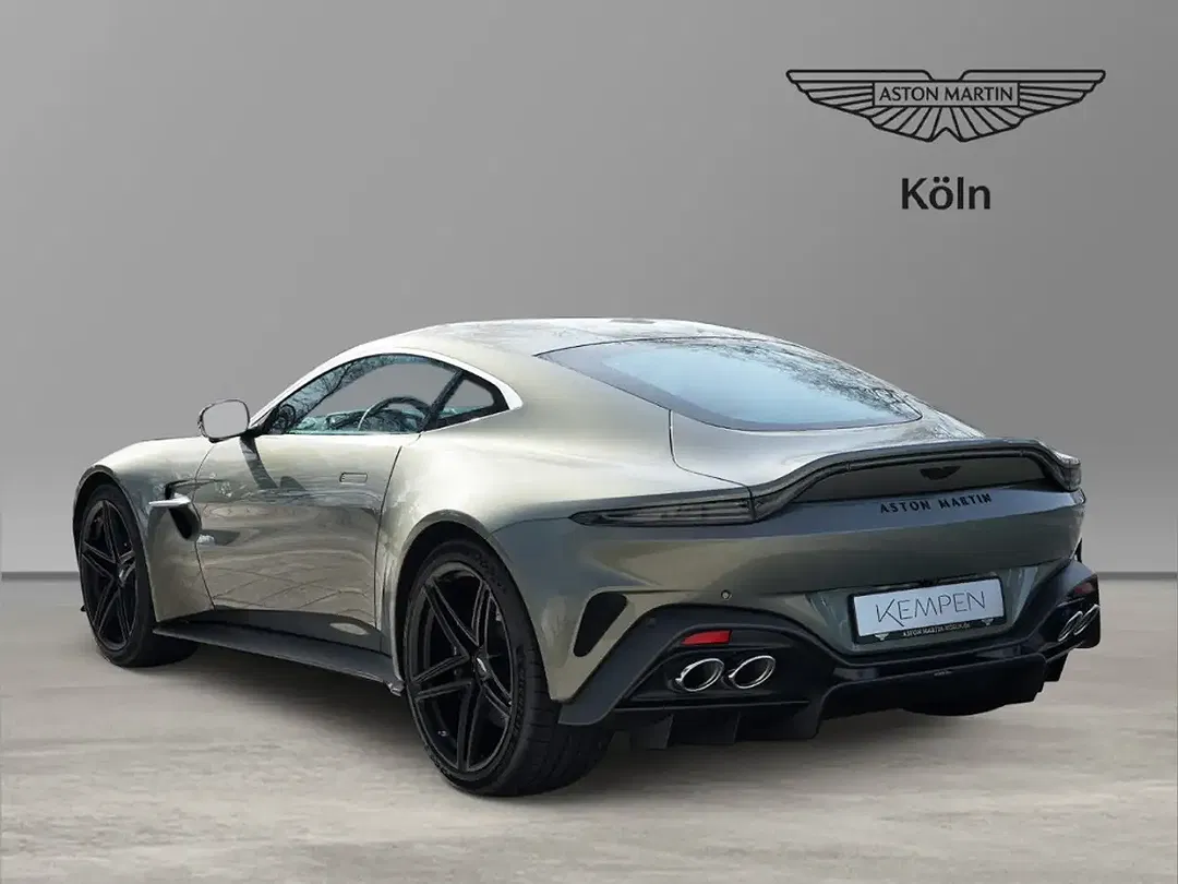 Aston Martin Vantage - Thumbnail 6