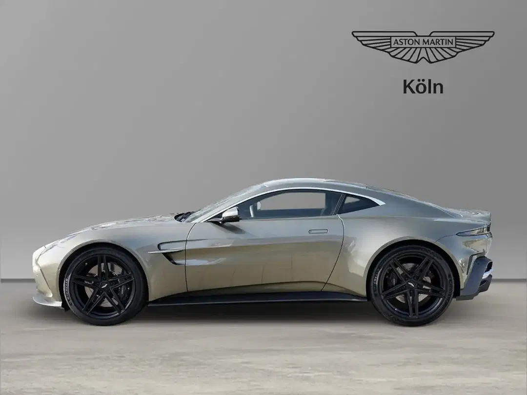 Aston Martin Vantage - Thumbnail 7