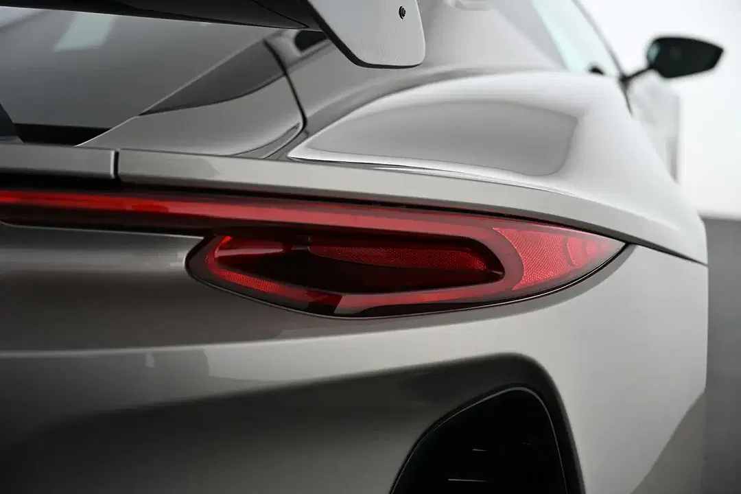 Lotus Emira - Thumbnail 14