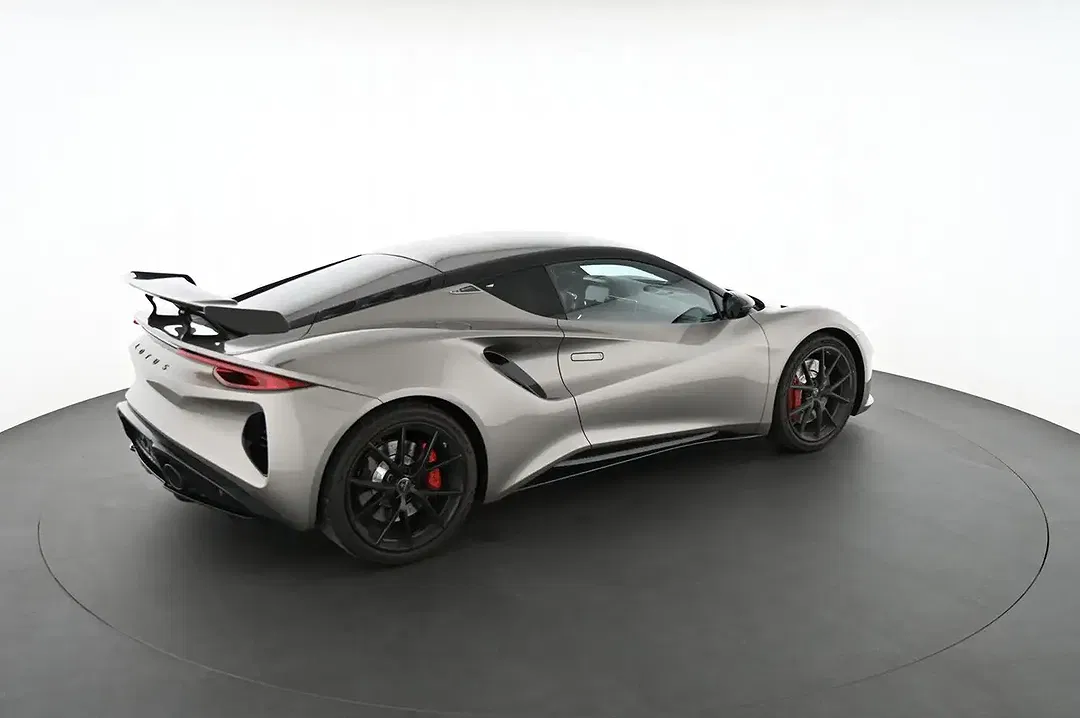 Lotus Emira - Thumbnail 4