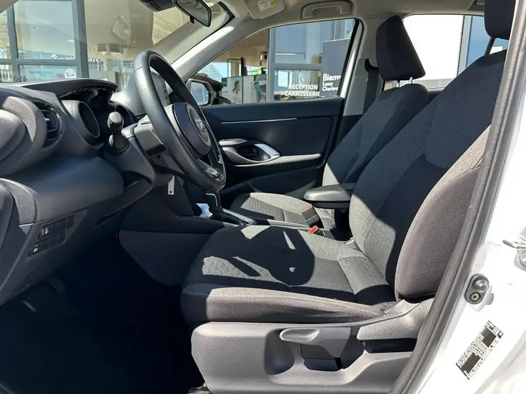 Toyota Yaris Cross - Thumbnail 11