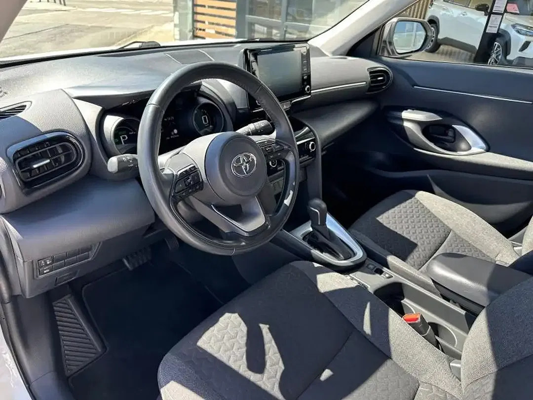 Toyota Yaris Cross - Thumbnail 12