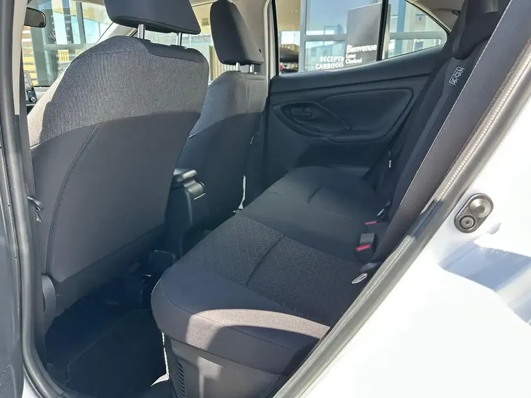 Toyota Yaris Cross - Thumbnail 8