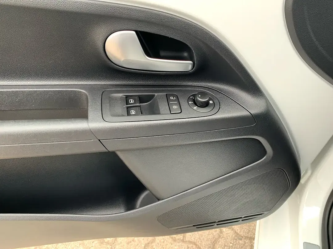 Volkswagen up! Edition - Thumbnail 13