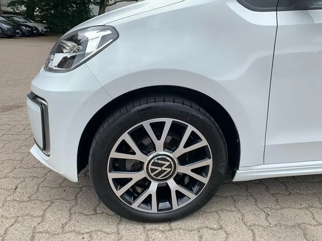 Volkswagen up! Edition - Thumbnail 9