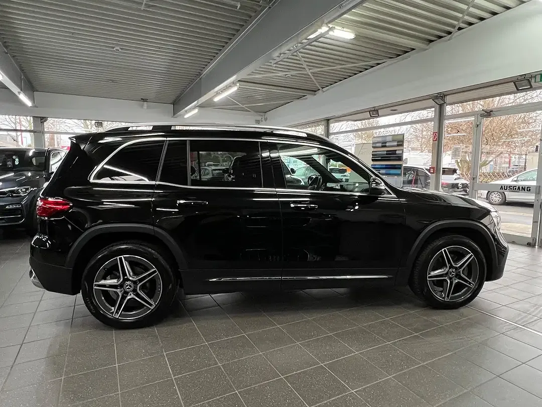 Mercedes-Benz GLB 200 AMG Line - Thumbnail 8
