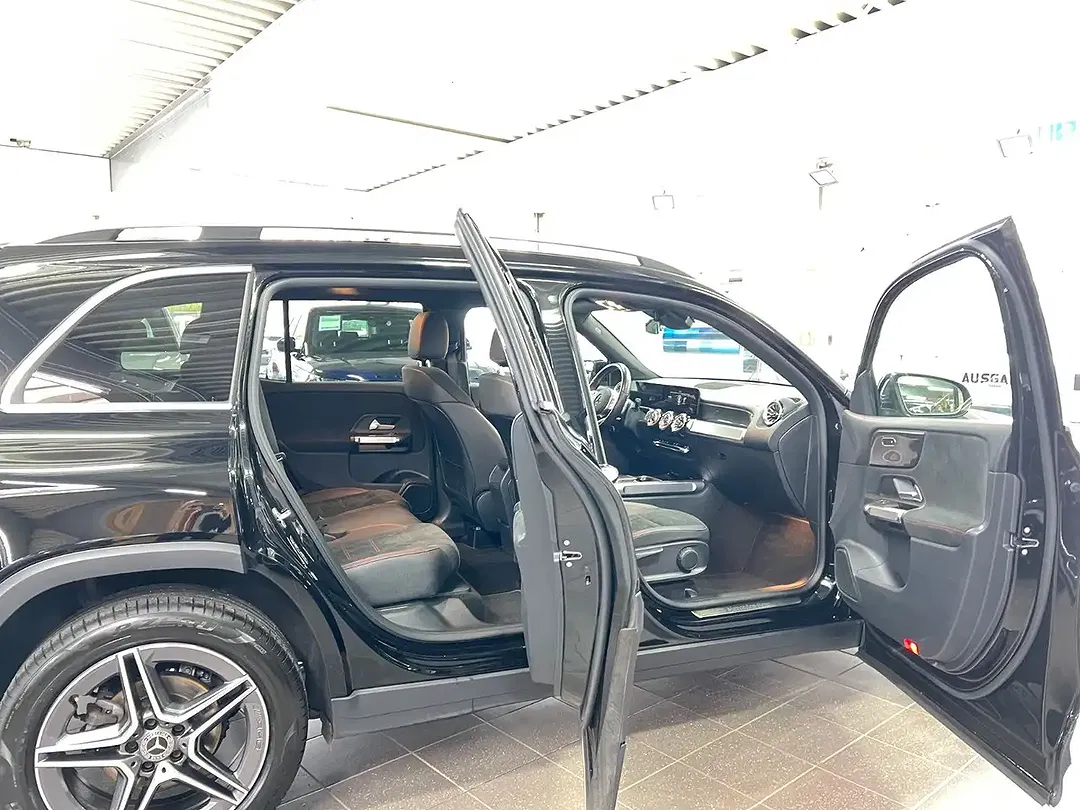 Mercedes-Benz GLB 200 AMG Line - Thumbnail 9