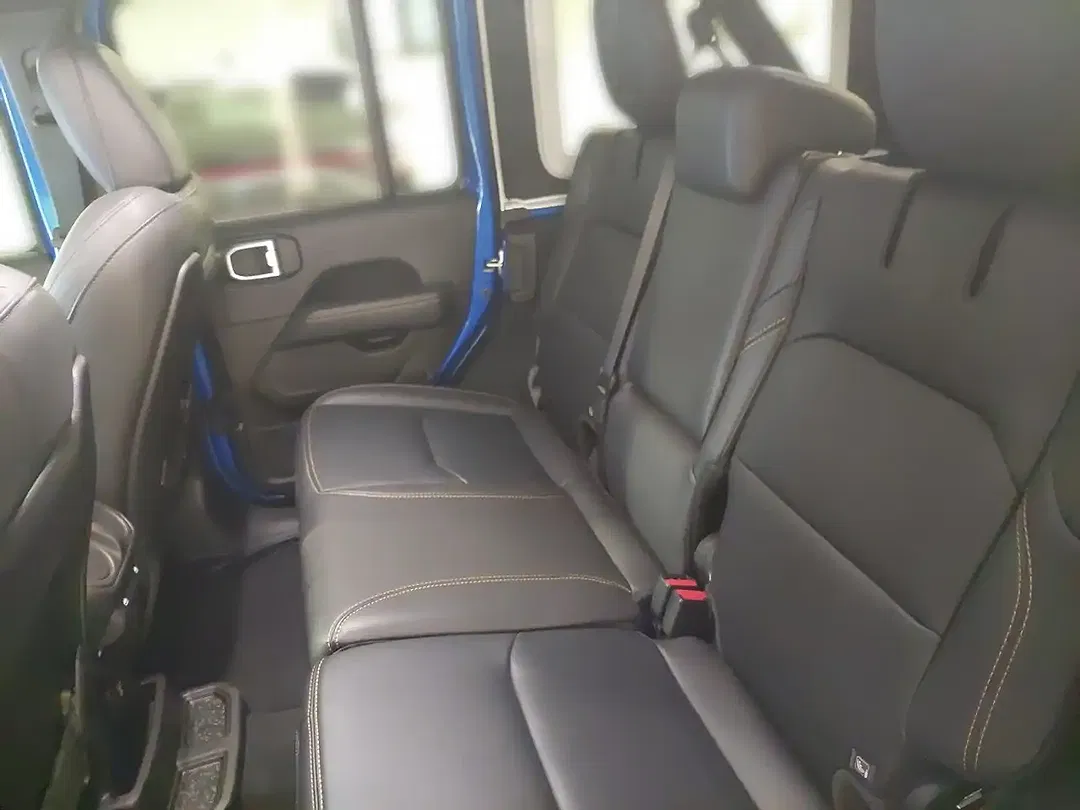 Jeep Wrangler PHEV Sahara - Thumbnail 10