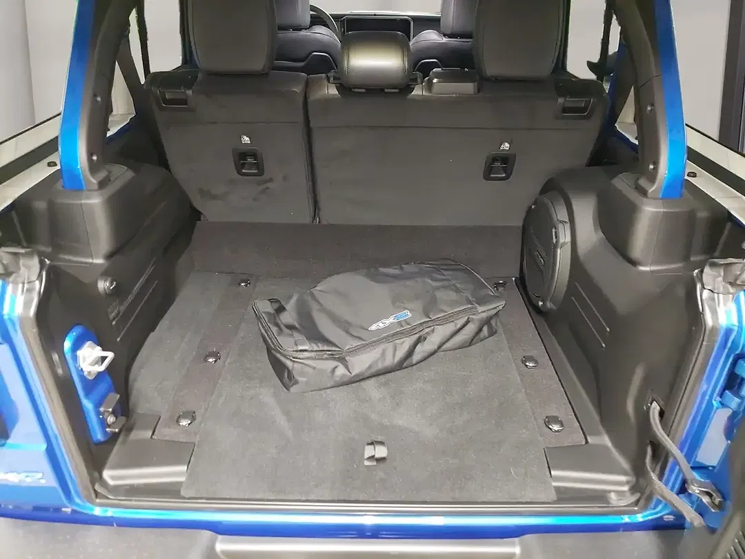 Jeep Wrangler PHEV Sahara - Thumbnail 11