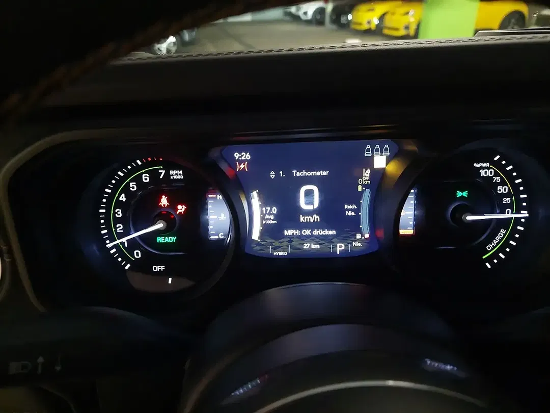 Jeep Wrangler PHEV Sahara - Thumbnail 14