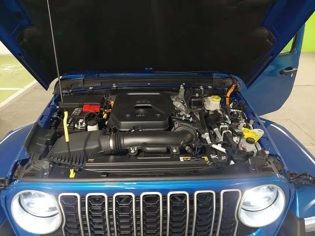 Jeep Wrangler PHEV Sahara - foto 19