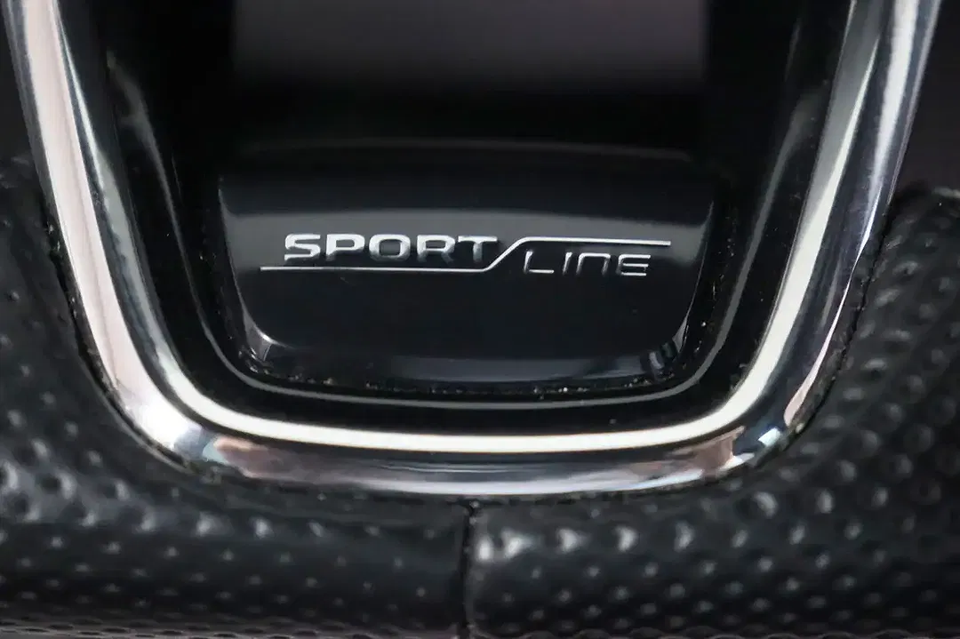 Skoda Superb iV DSG Combi Sportline - Thumbnail 13
