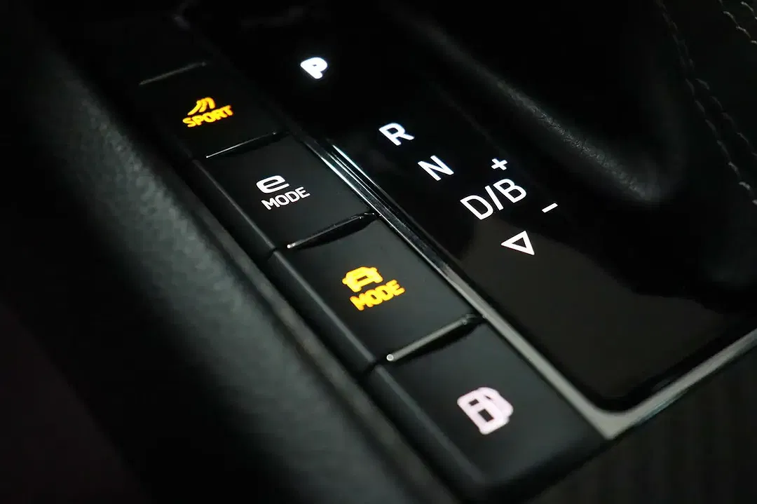 Skoda Superb iV DSG Combi Sportline - Thumbnail 14