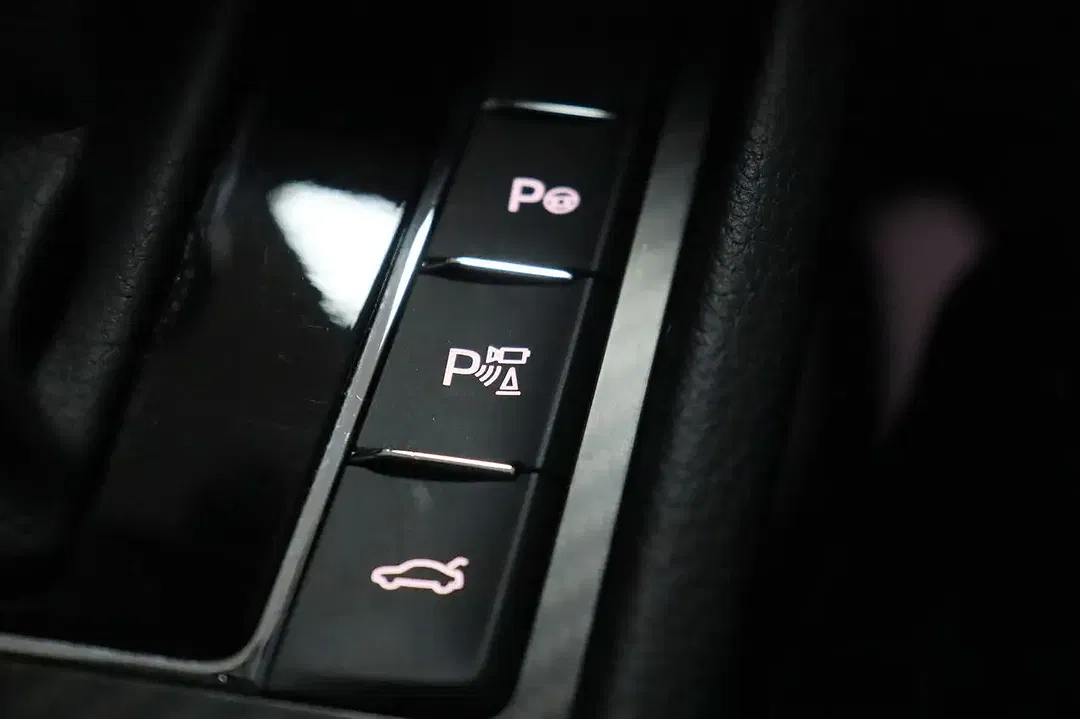 Skoda Superb iV DSG Combi Sportline - Thumbnail 15