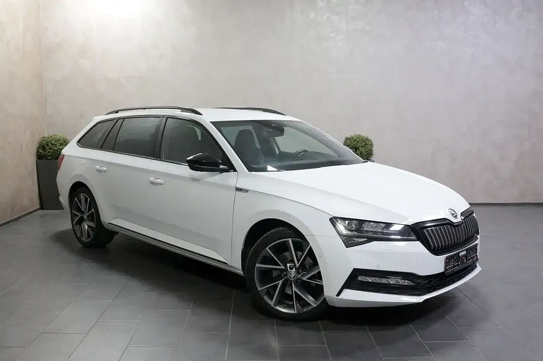 Skoda Superb iV DSG Combi Sportline - Thumbnail 2