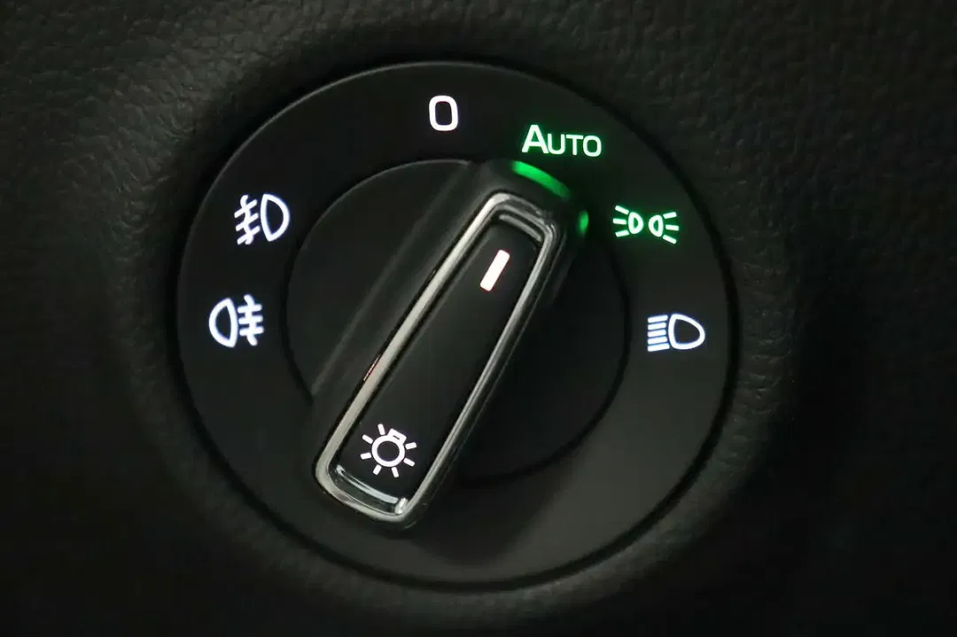 Skoda Superb iV DSG Combi Sportline - Thumbnail 9