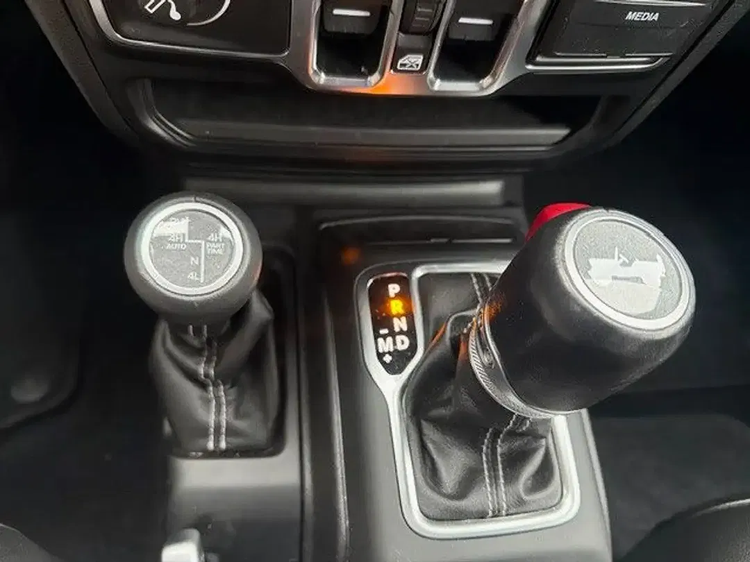 Jeep Wrangler 2.0 T-GDI Unlimited - Thumbnail 8