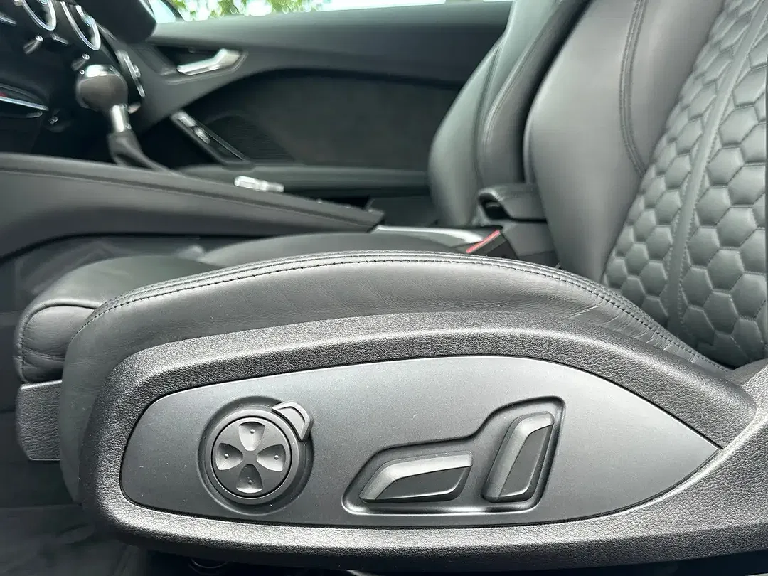 Audi TT RS quattro Matrix LED Roadster - Thumbnail 14