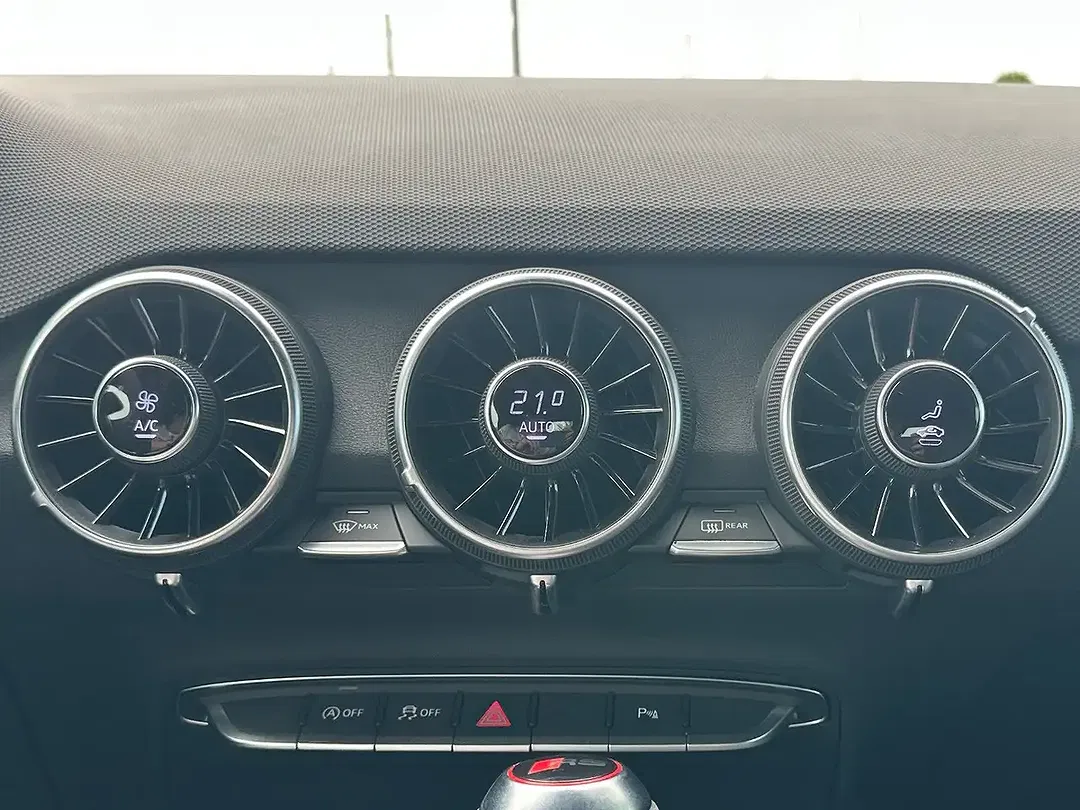 Audi TT RS quattro Matrix LED Roadster - Thumbnail 24