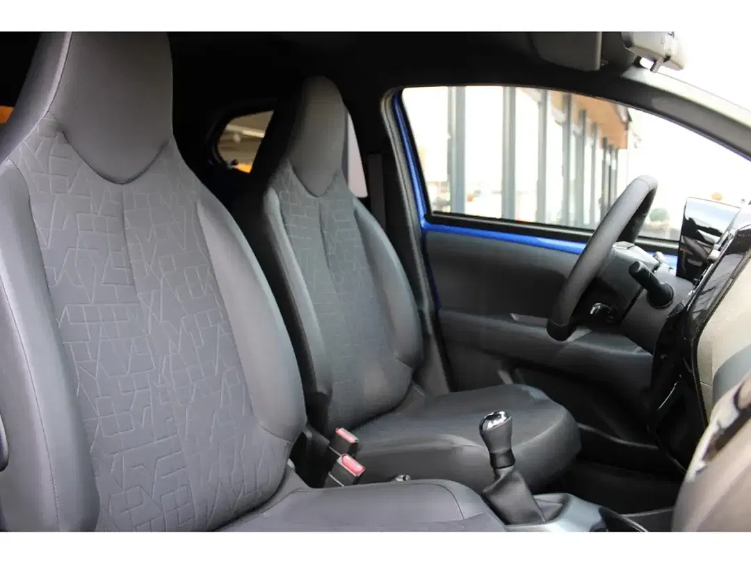 Toyota Aygo - Thumbnail 11