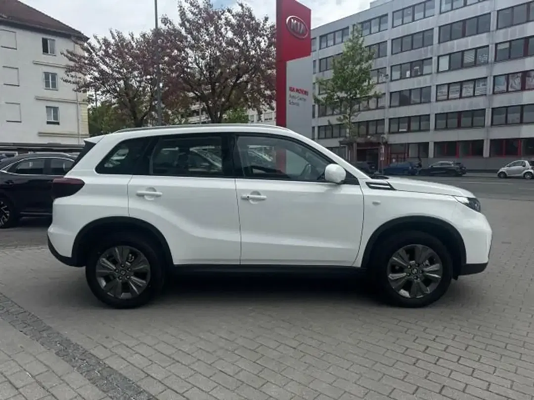 Suzuki Vitara Hybrid 1.4 BOOSTERJET Club - Thumbnail 4