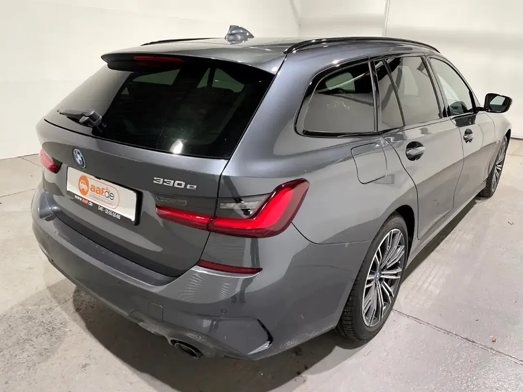 BMW 330 AUT Touring M Sport - Thumbnail 3