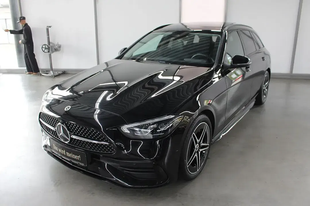 Mercedes-Benz C 200 AMG MBUX - foto 1
