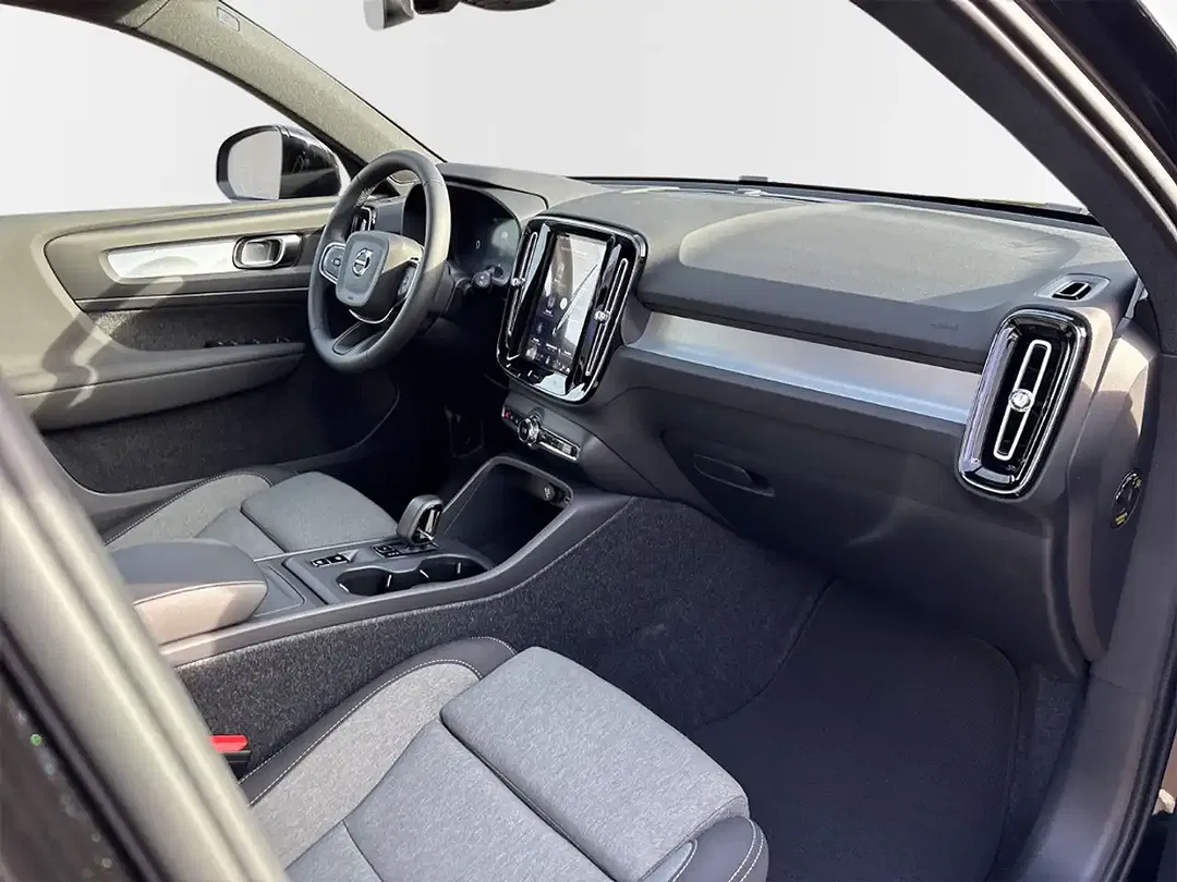 Volvo XC40 B3 Core - Thumbnail 3