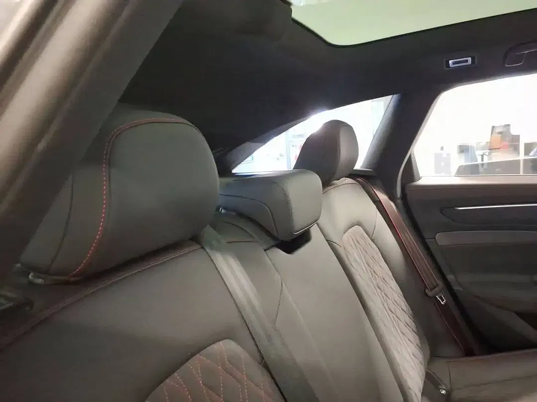 Audi A6 TFSI quattro Avant S line - Thumbnail 6
