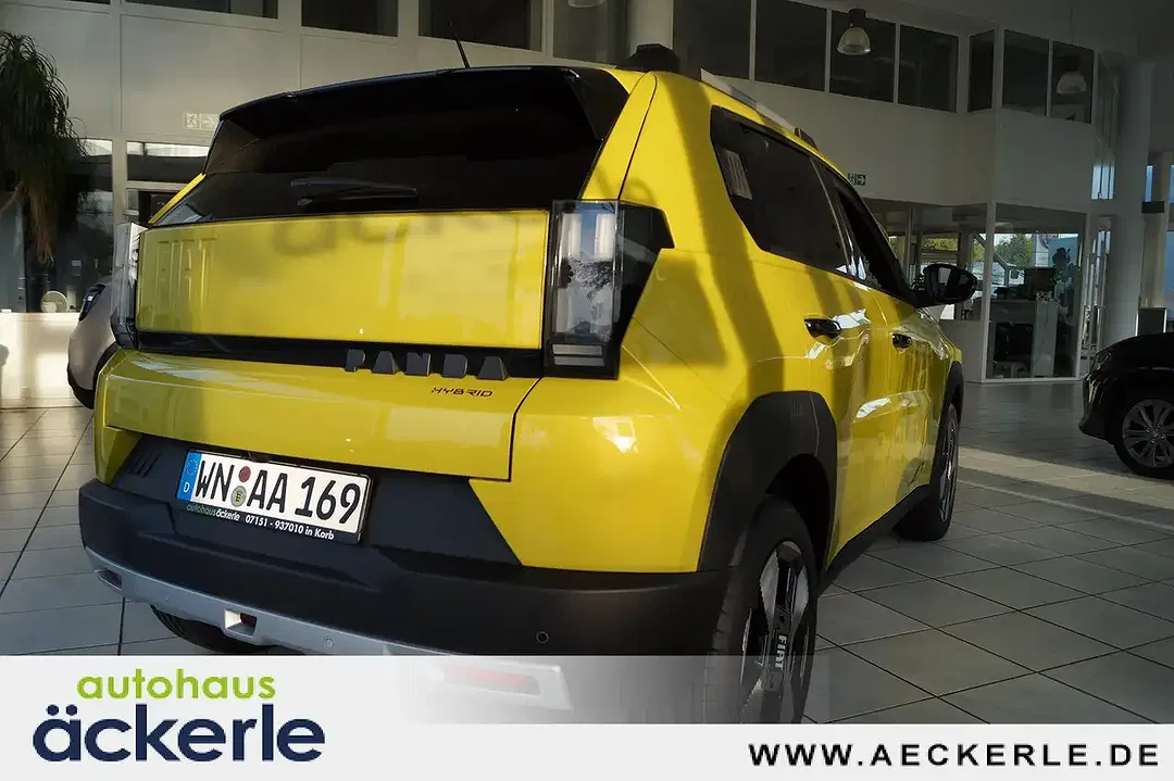 Fiat Grande Panda 1.2 Hybrid La Prima - Thumbnail 3