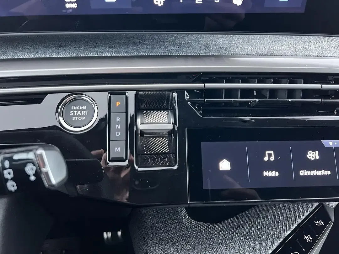 Peugeot 5008 Hybrid GT - Thumbnail 13