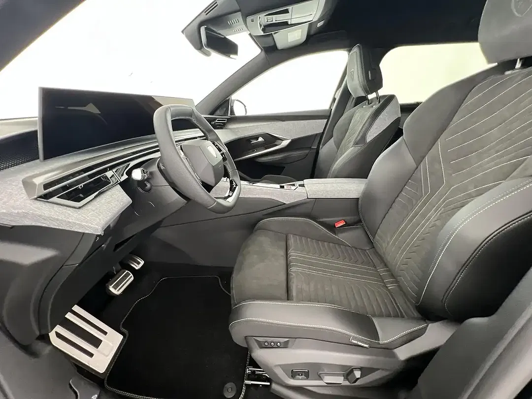Peugeot 5008 Hybrid GT - Thumbnail 7