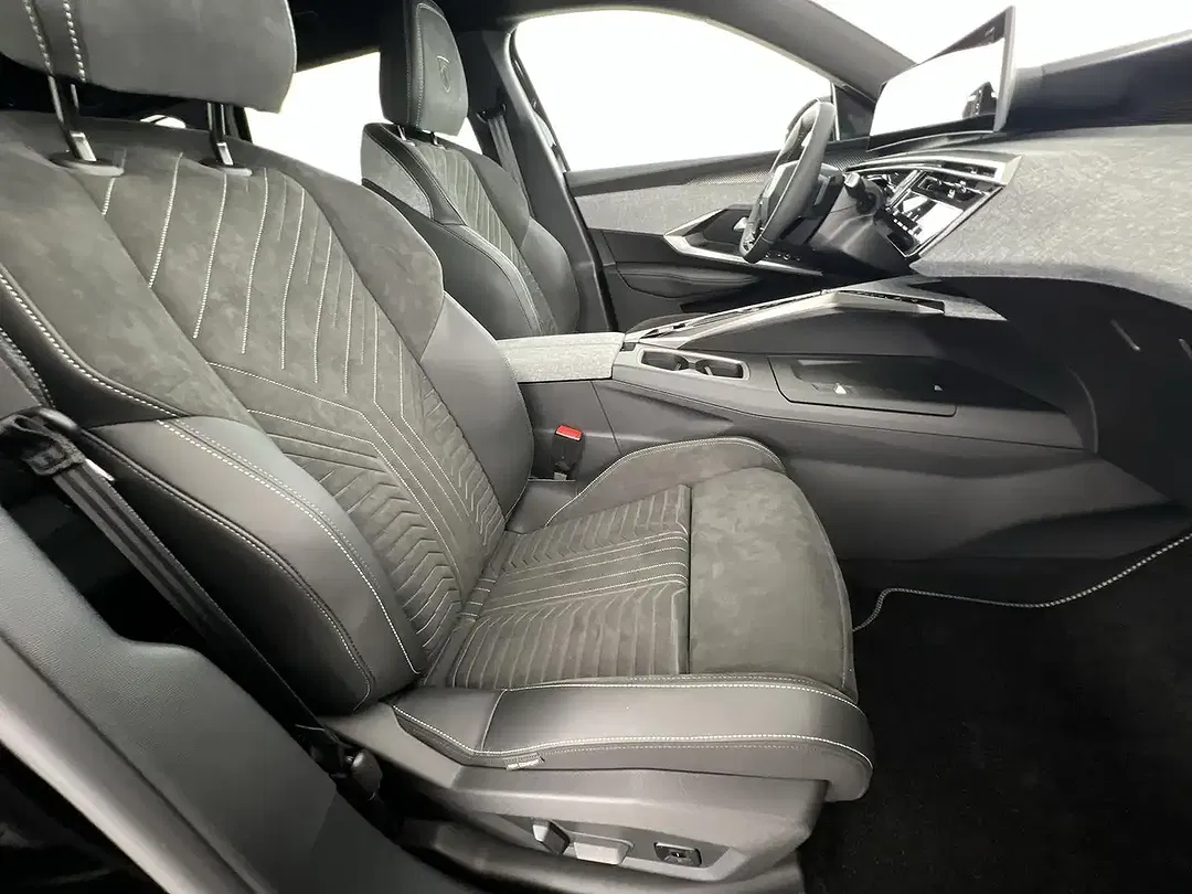 Peugeot 5008 Hybrid GT - Thumbnail 9