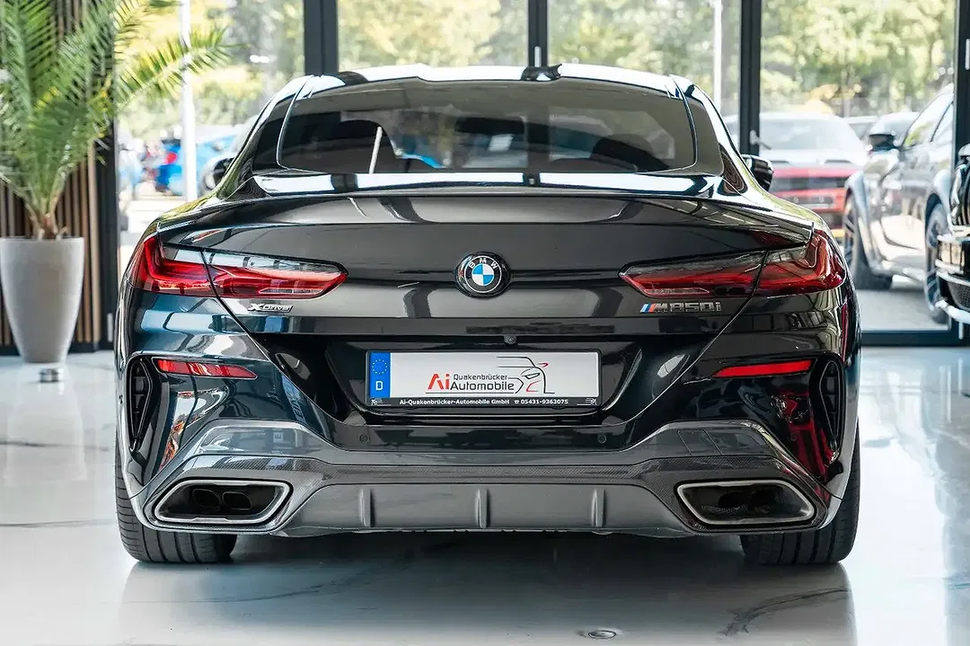 BMW M850 xDrive Coupe - Thumbnail 4