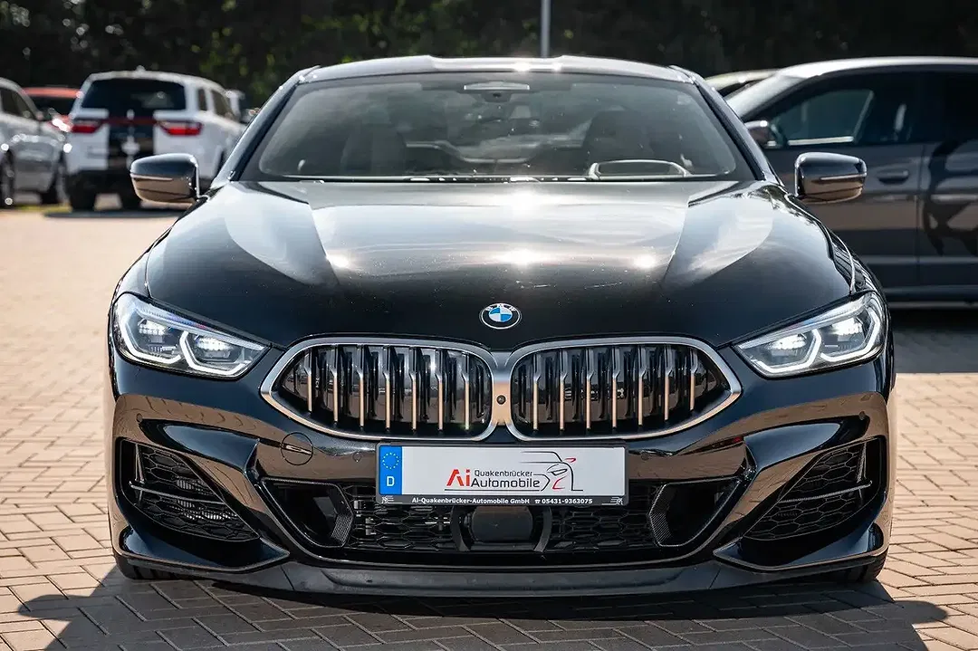 BMW M850 xDrive Coupe - Thumbnail 5