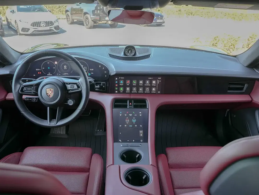 Porsche Taycan Sport Chrono Turbo - Thumbnail 9