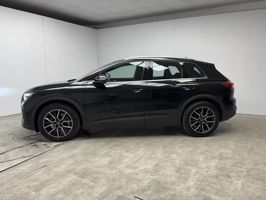 Audi Q4 e-tron 40 - foto 2