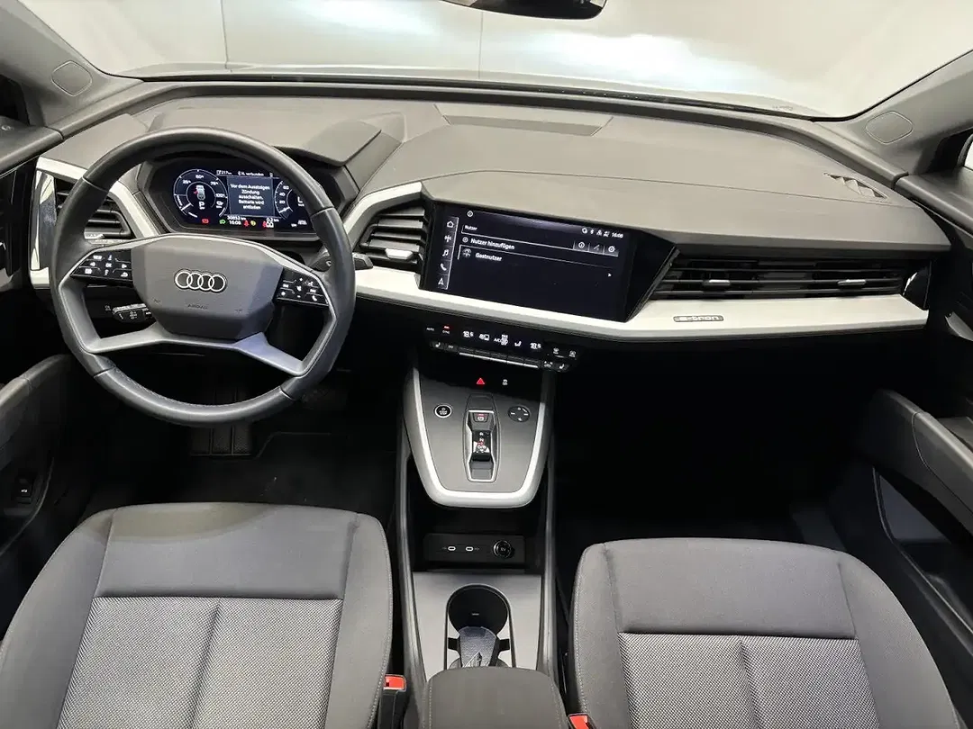 Audi Q4 e-tron 40 - Thumbnail 7