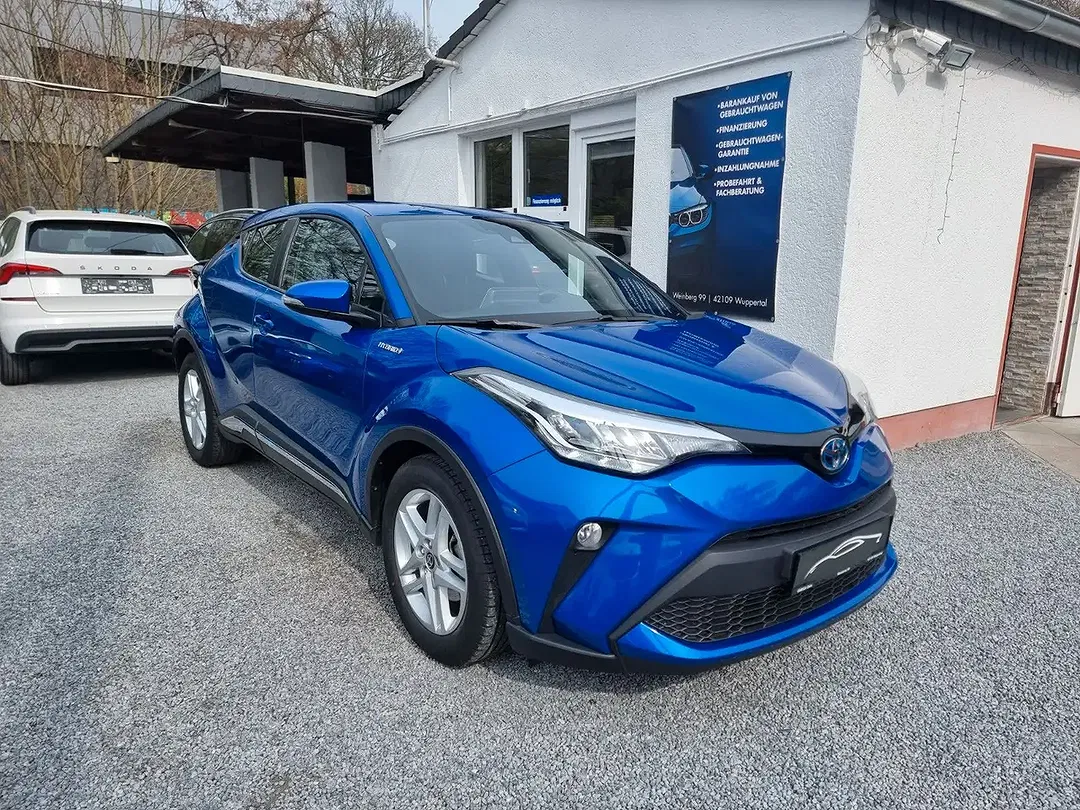 Toyota C-HR AUT Hybrid - Thumbnail 4