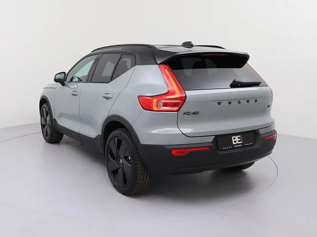 Volvo XC40 B4 Ultra Black Edition - Thumbnail 7