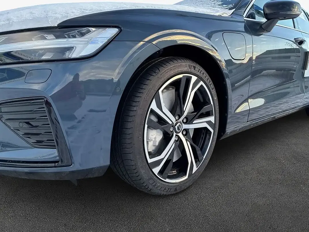 Volvo V60 T6 PHEV Hybrid AWD Plus Dark - Thumbnail 6