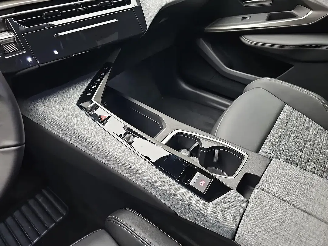 Peugeot 3008 145 e-DSC6 Hybrid Allure - Thumbnail 12