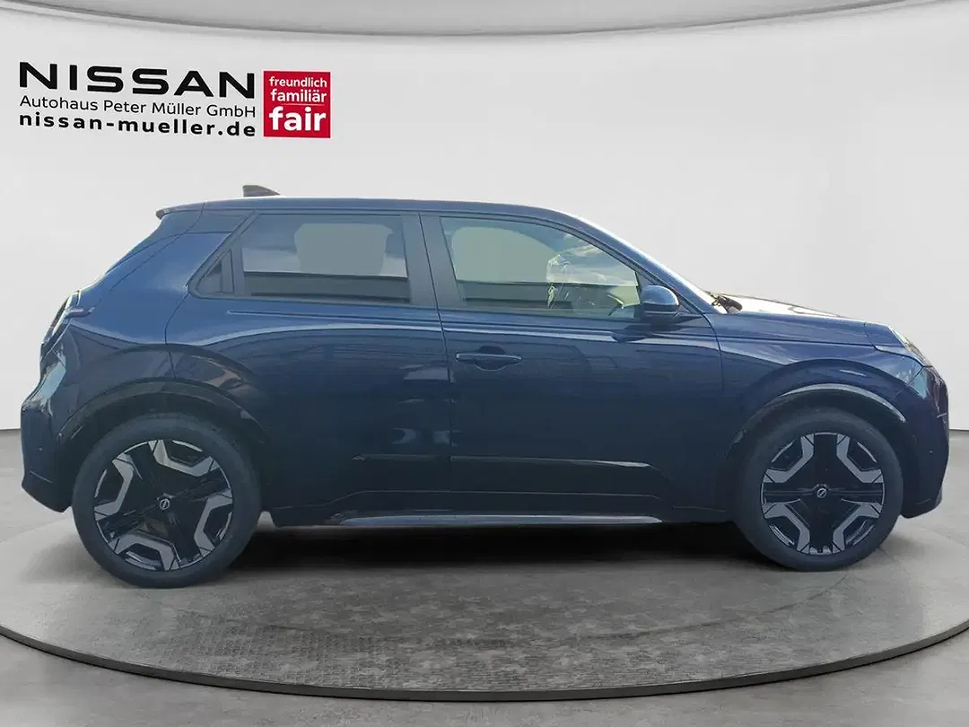 Nissan Micra - Thumbnail 6