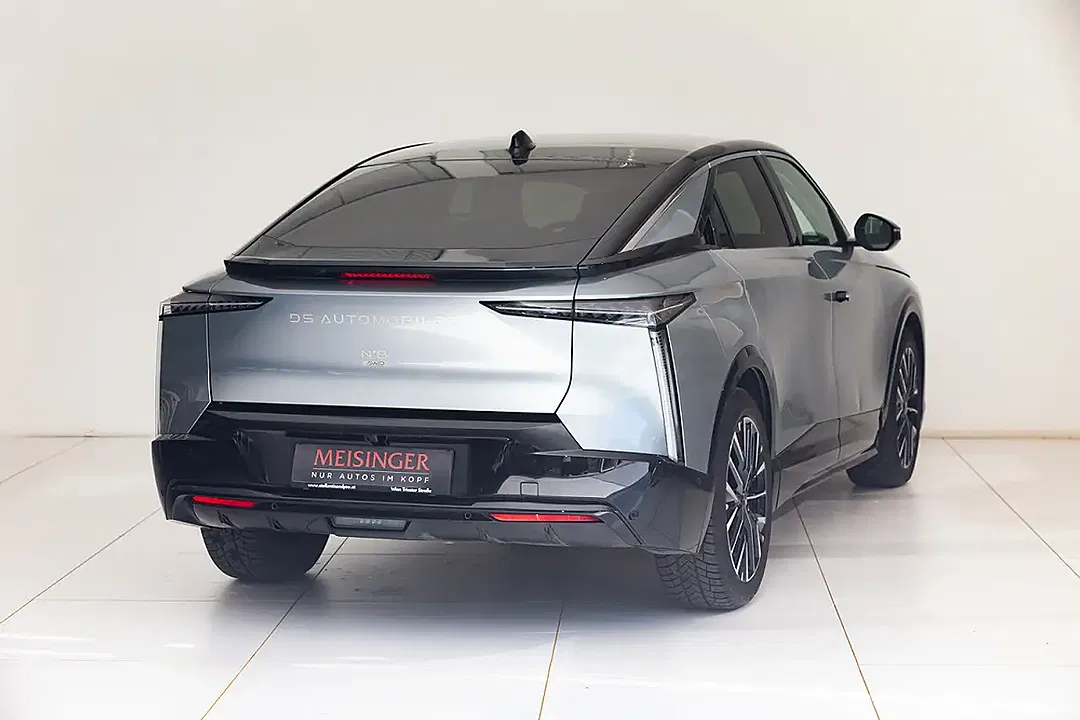 DS Automobiles N°8 - foto 2